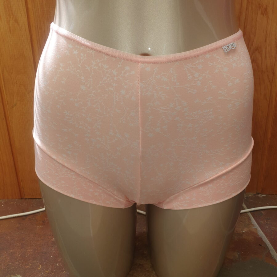 Avet Boxer 38103