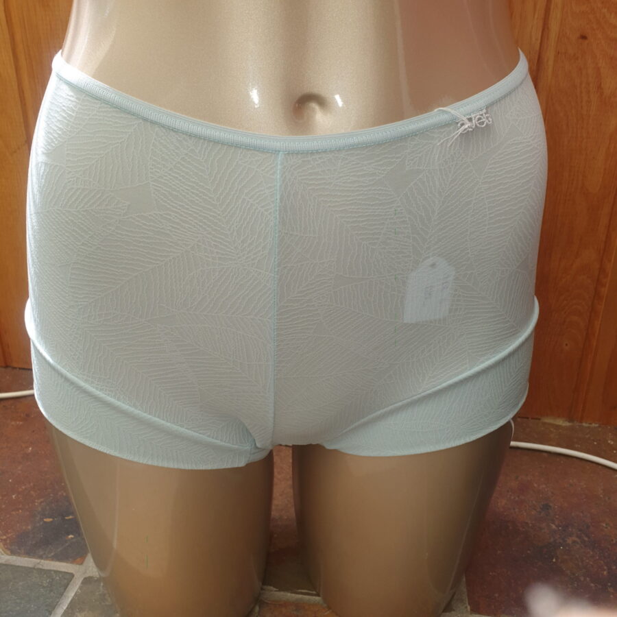 Avet Boxer 38104